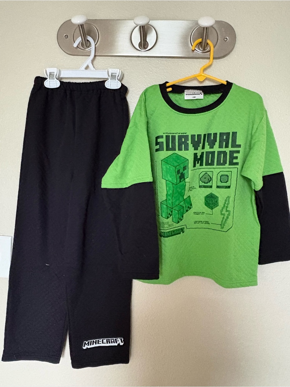 Boys Minecraft sweat sets Size 8